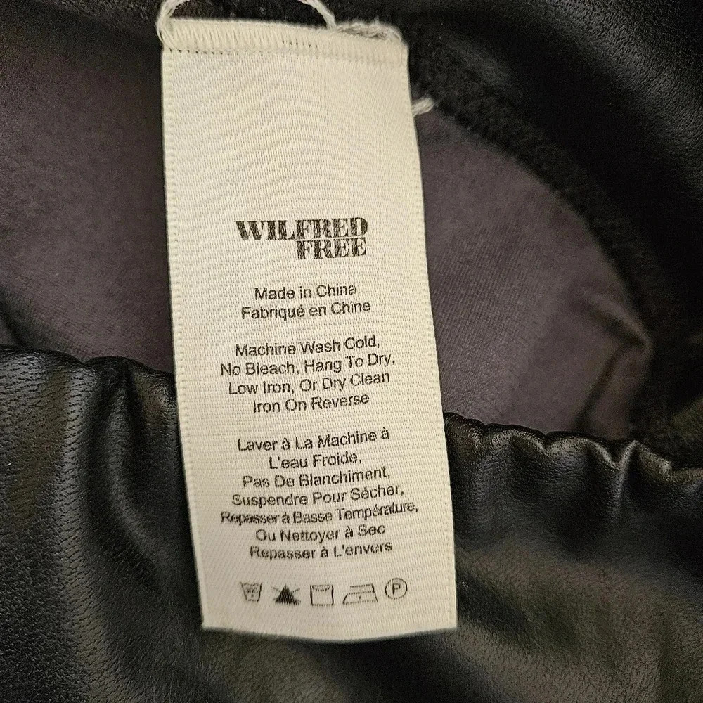 Aritzia Wilfred Free Daria High Waisted  Moto Vegan Leather Biker Pants Black M. - Picture 11 of 12